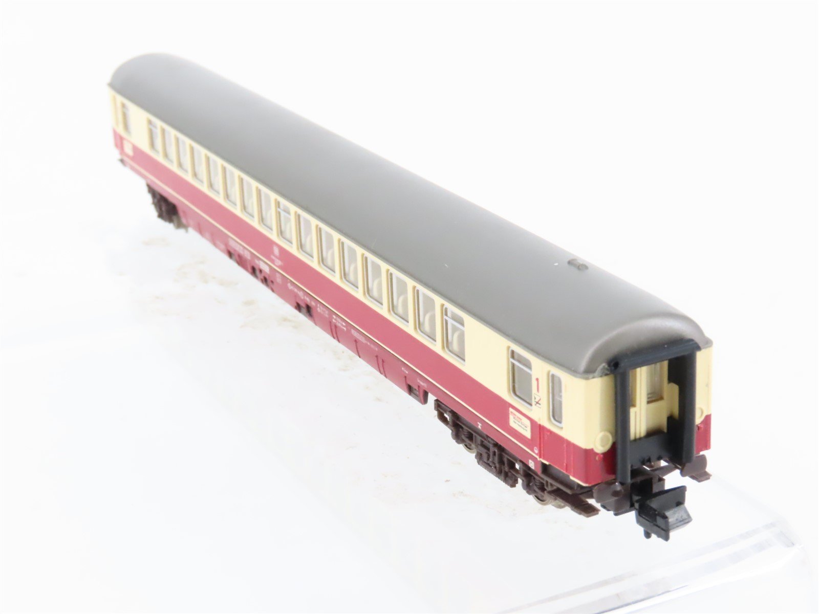 N Scale Fleischmann DB German 1st Class Coach Passenger Car #050-5