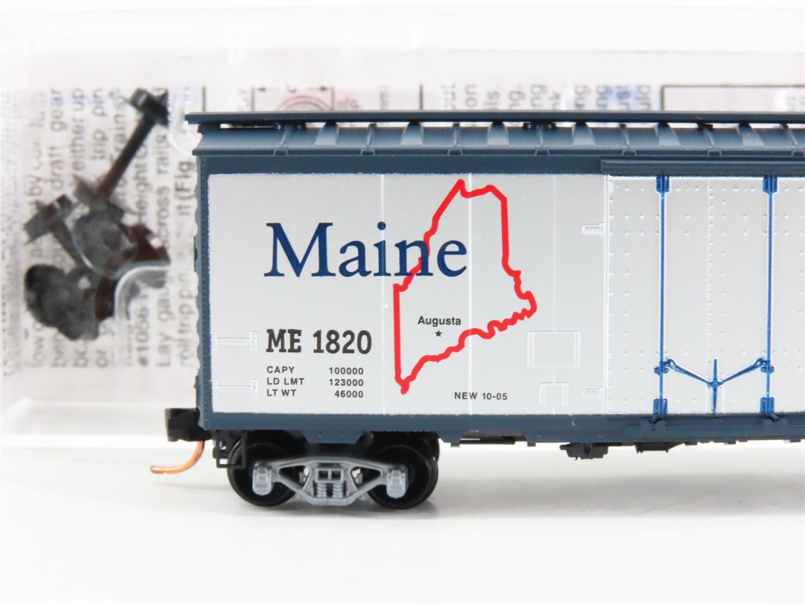 N Scale Micro-Trains MTL 02100394 ME Maine State 40' Plug Door Box Car 1820