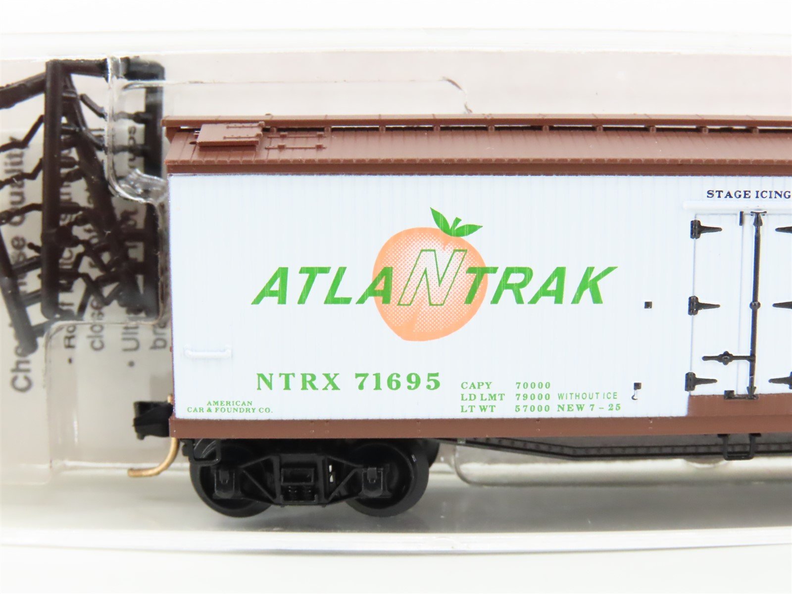 N Scale Micro-Trains MTL NTRX AtlaNtrak Crossroads Atlanta '95 Reefer #71695