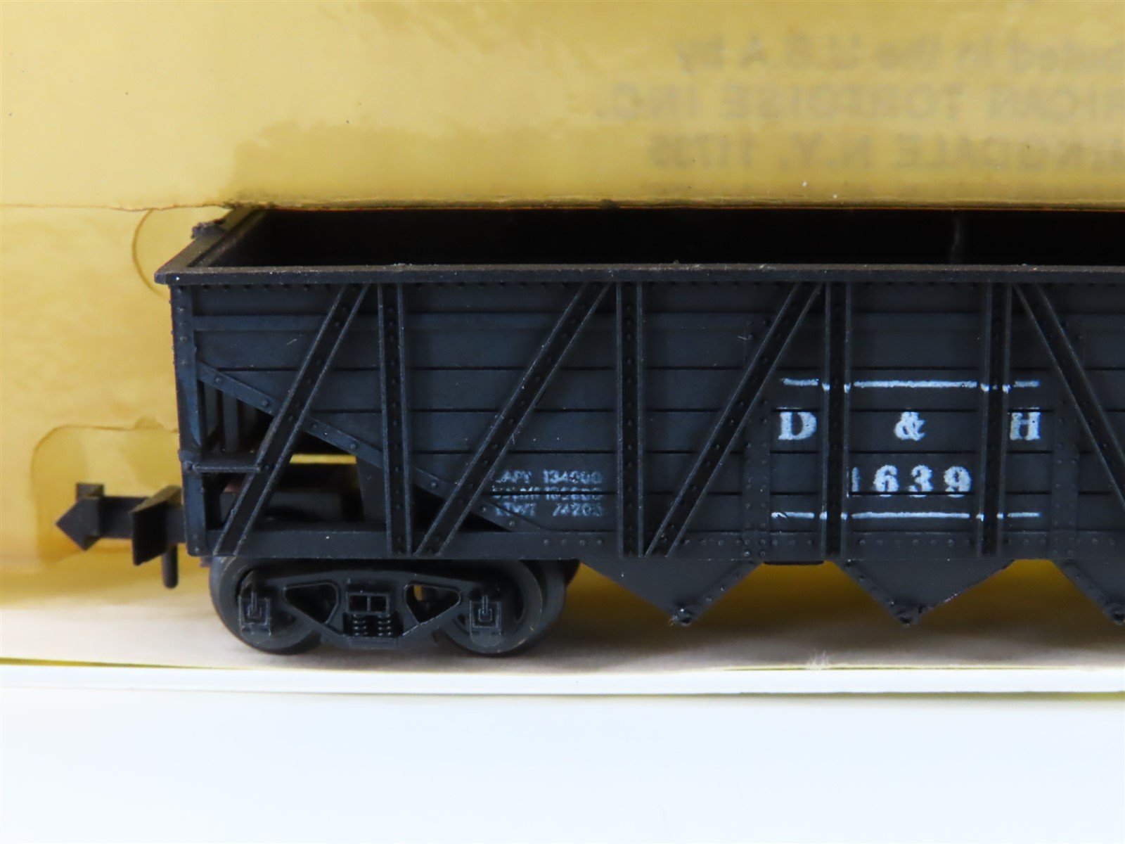N Scale Minitrix 3181 D&H Delaware & Hudson 3-Bay Open Hopper #1639