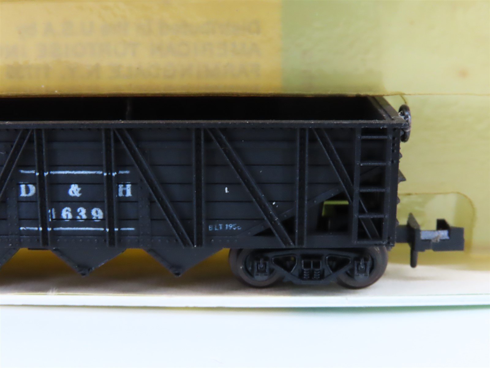 N Scale Minitrix 3181 D&H Delaware & Hudson 3-Bay Open Hopper #1639