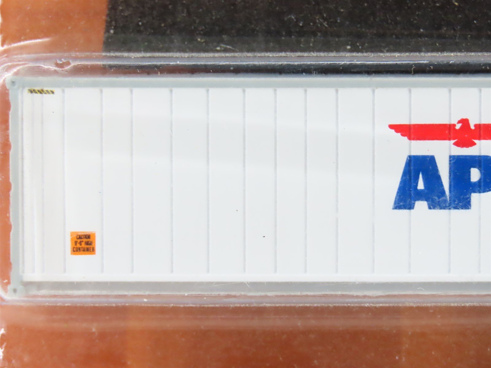 N Scale JTC Model Trains 406502 APL 40' High-Cube Reefer Containers 6-Pack