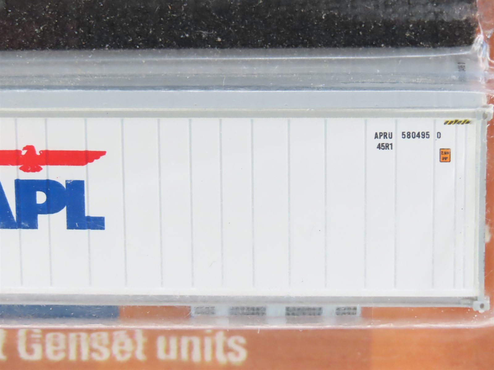 N Scale JTC Model Trains 406502 APL 40' High-Cube Reefer Containers 6-Pack