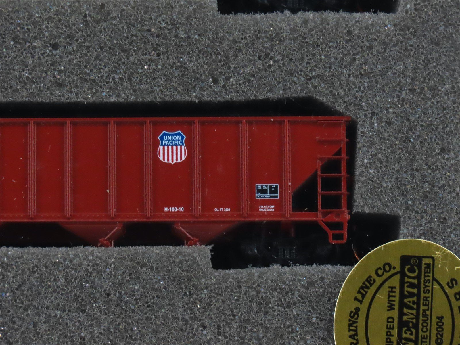 N Scale TrainWorx 24075-3 UP Union Pacific Railroad 4-Bay Open Hopper 3-Pack
