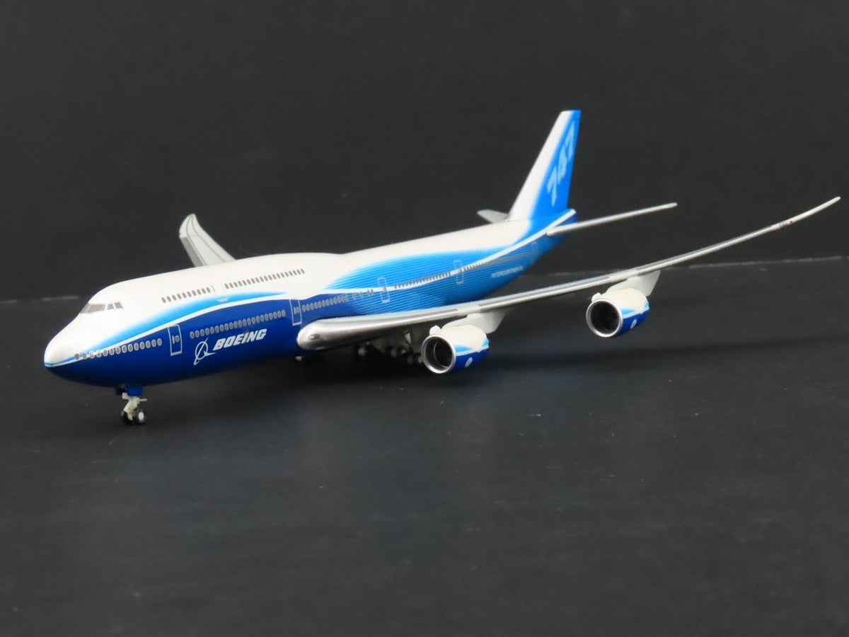 1:400 Scale Hogan 8157 Die-Cast Intercontinental Boeing 747-8 Aircraft w/ Stand