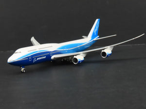 1:400 Scale Hogan 8157 Die-Cast Intercontinental Boeing 747-8 Aircraft w/ Stand