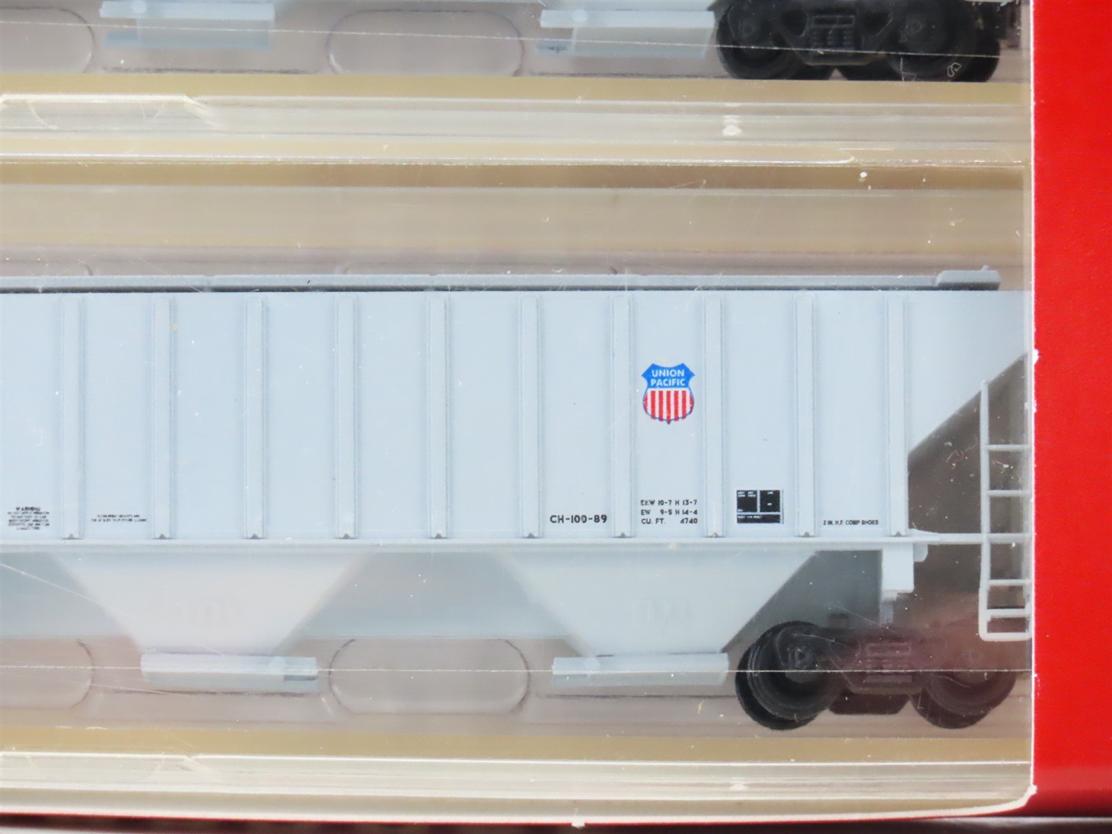 N Scale Red Caboose RN-15407 MP UP Missouri Pacific 3 Bay Covered Hopper 3 Pack