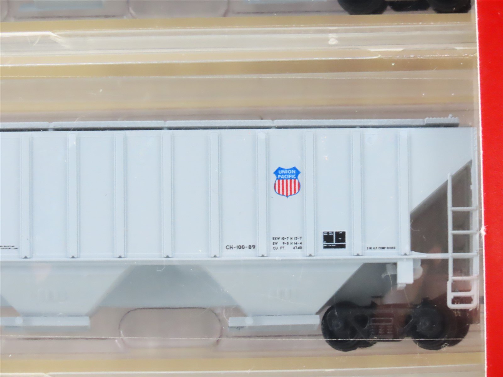 N Scale Red Caboose RN-15407 MP UP Missouri Pacific 3 Bay Covered Hopper 3 Pack