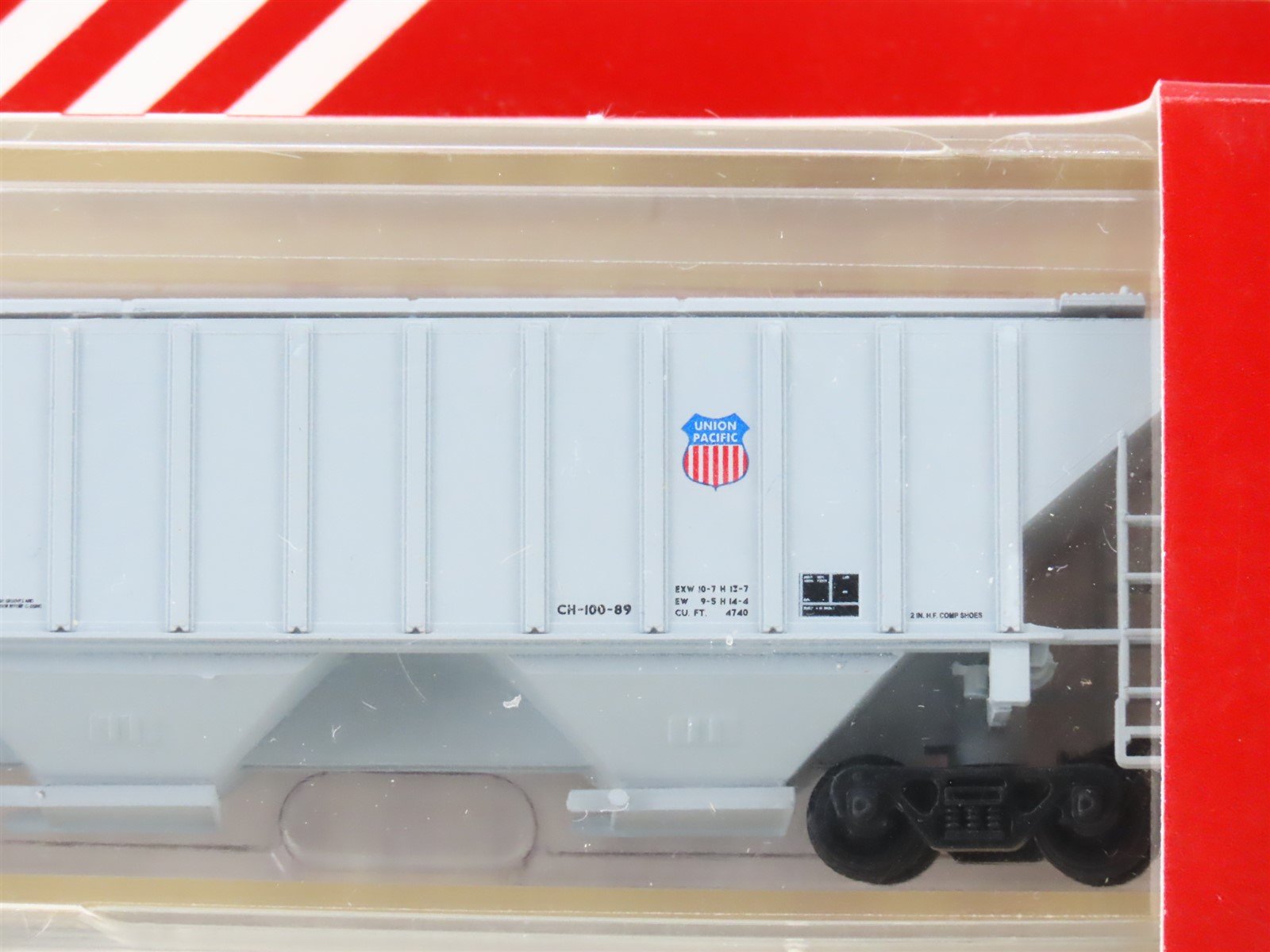 N Scale Red Caboose RN-15407 MP UP Missouri Pacific 3 Bay Covered Hopper 3 Pack