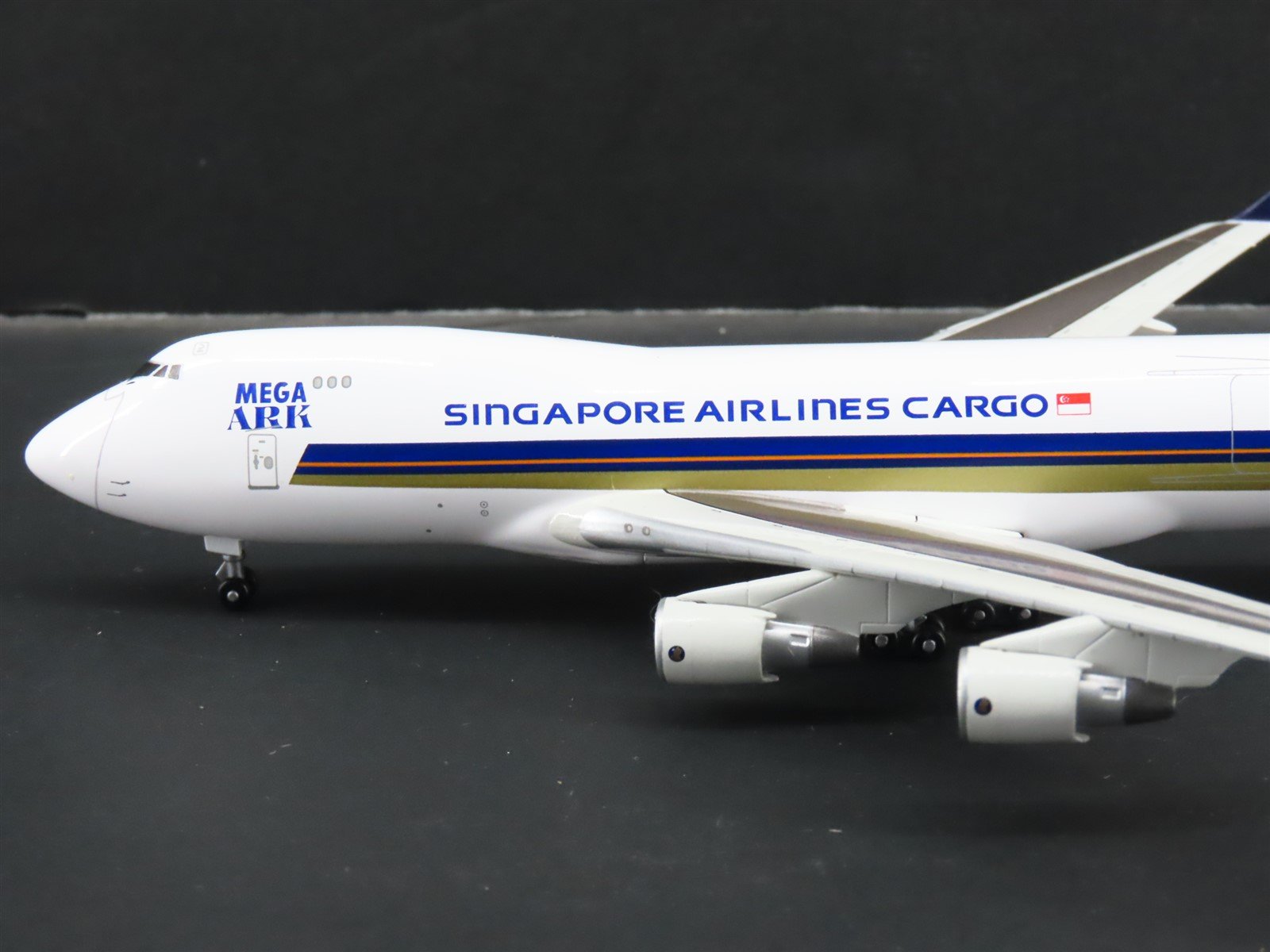 Singapore Mega Ark B747 Collectible Model Aircraft | eBay