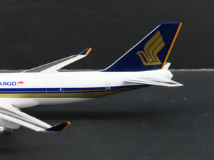 1:400 Dragon Wings 55226 Die-Cast Singapore Airlines Mega Ark B747-412F 9V-SFD