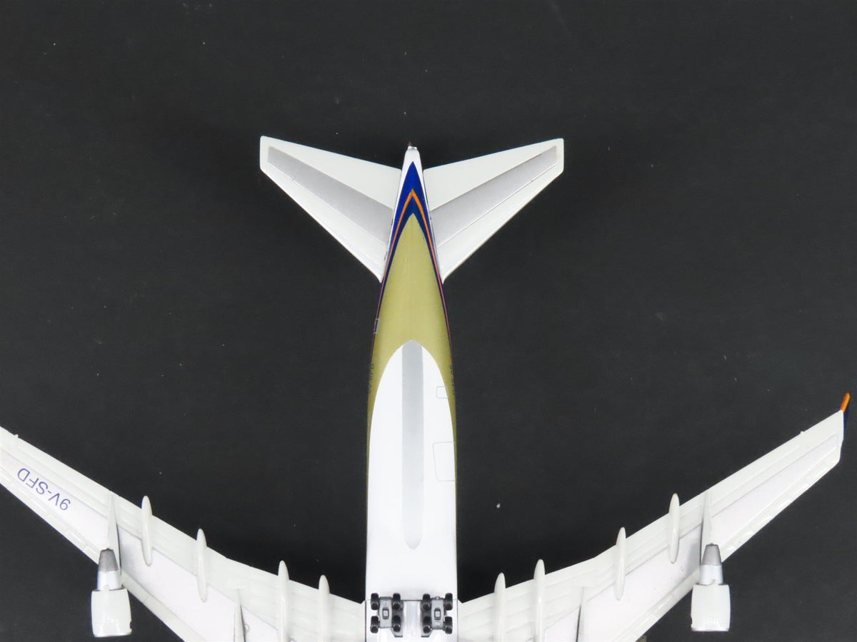 1:400 Dragon Wings 55226 Die-Cast Singapore Airlines Mega Ark B747-412F 9V-SFD