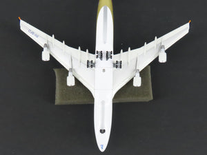 1:400 Dragon Wings 55226 Die-Cast Singapore Airlines Mega Ark B747-412F 9V-SFD