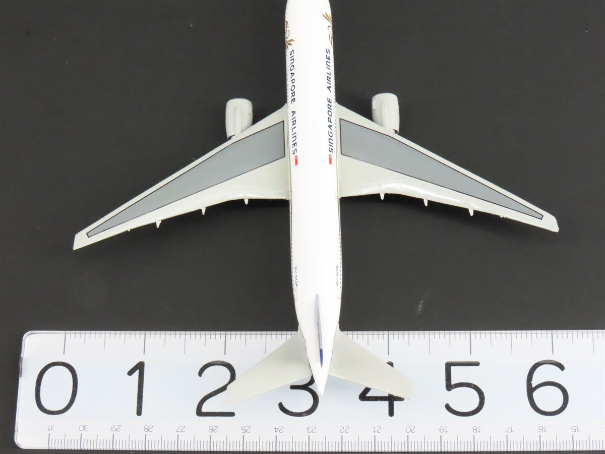 1:400 Dragon Wings Die-Cast Singapore Airlines Jubilee 50th B777-200 9V-SQA
