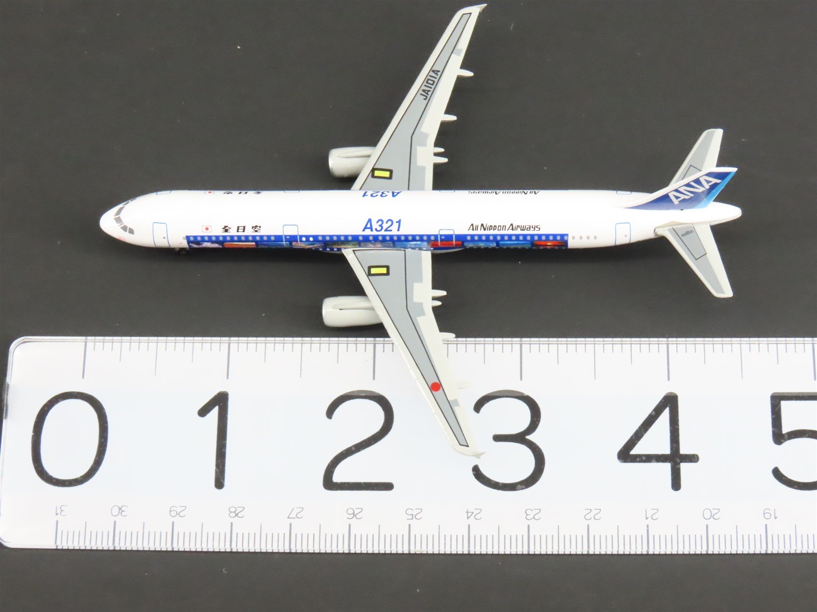 1:400 Dragon Wings JetAir J-004 Die-Cast ANA 'Scenic Film' Airbus A321 Airliner