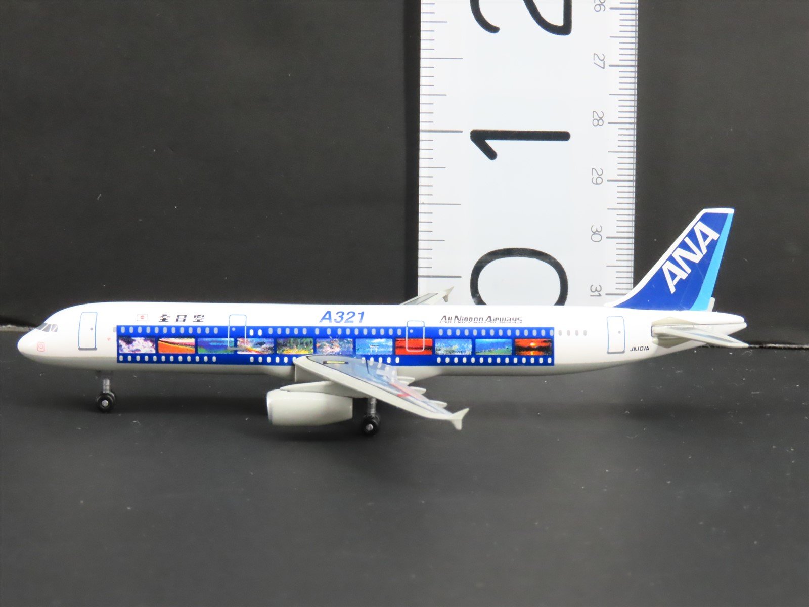 1:400 Dragon Wings JetAir J-004 Die-Cast ANA 'Scenic Film' Airbus A321 Airliner
