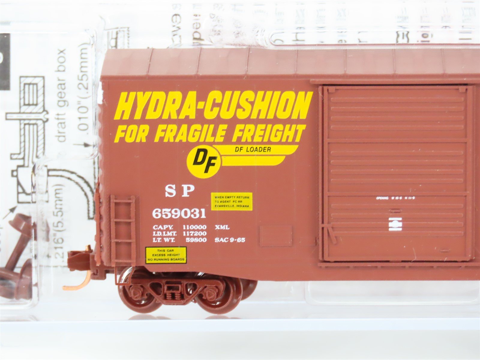 N Scale Micro-Trains MTL 10100060 SP Southern Pacific 40' Hy-Cube Box Car 659031