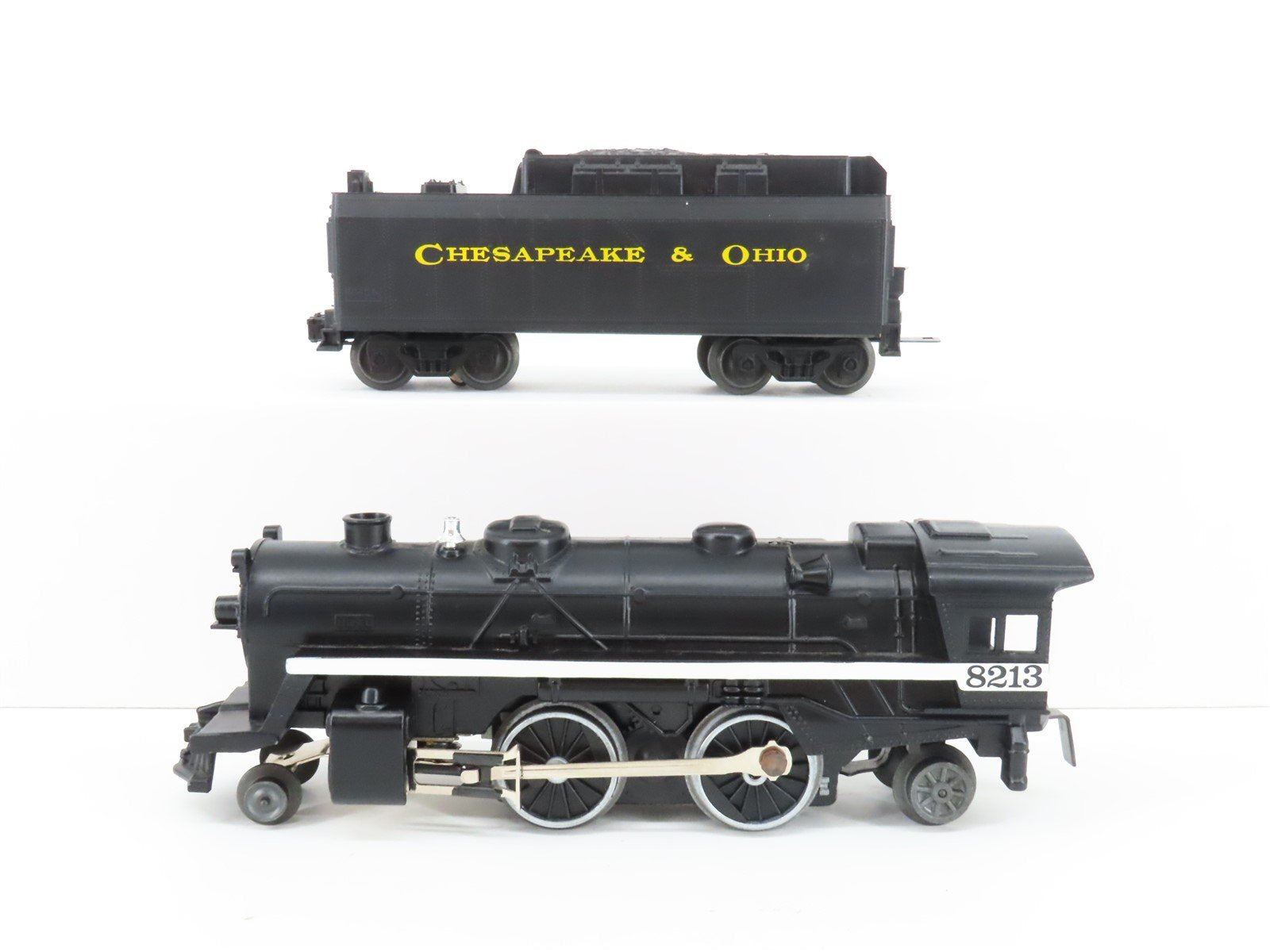 O Gauge 3-Rail Lionel C&O Chesapeake & Ohio 2-4-2 Steam Locomotive #8213