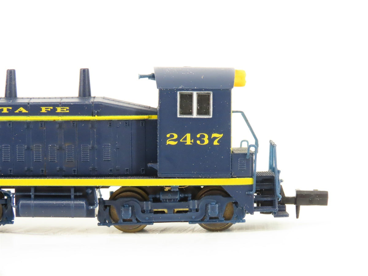 N Scale Life-Like ATSF Santa Fe EMD SW9/1200 Diesel Switcher #2437