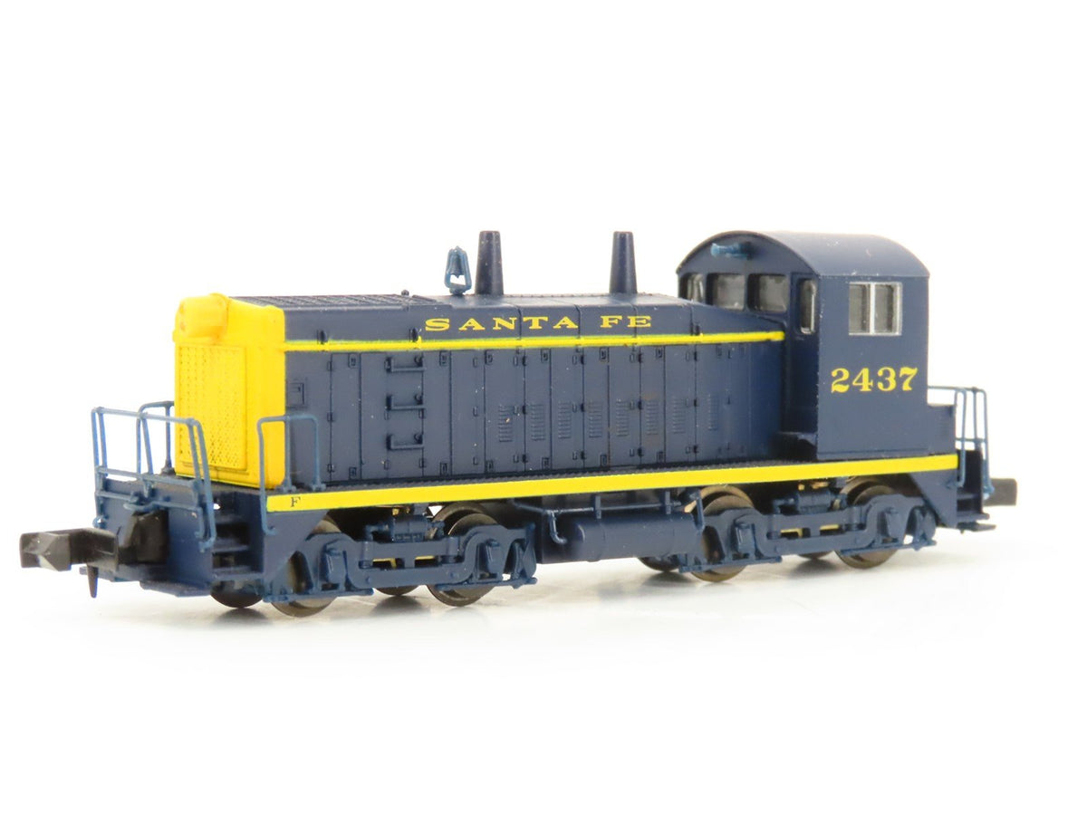 N Scale Life-Like ATSF Santa Fe EMD SW9/1200 Diesel Switcher #2437