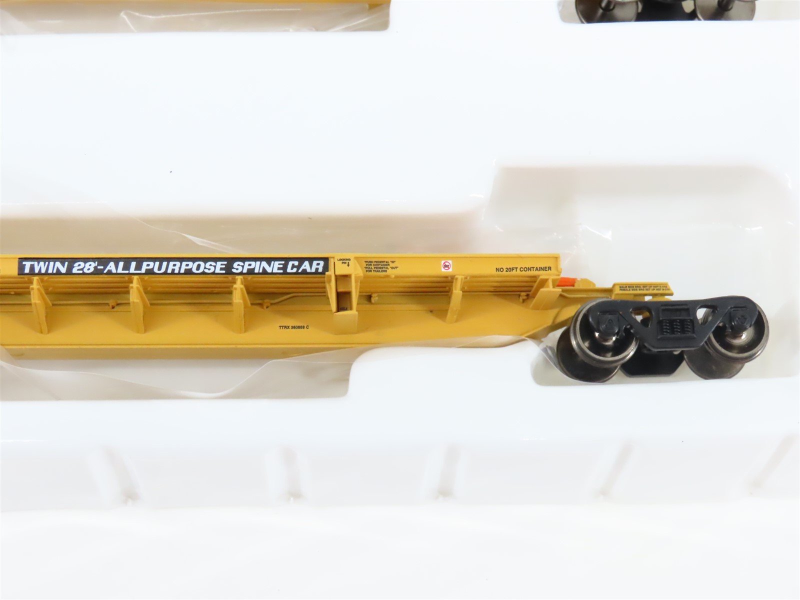 HO Athearn 28901 TTRX 3-Unit Trailer Train 57' All Purpose Spine Cars #360859