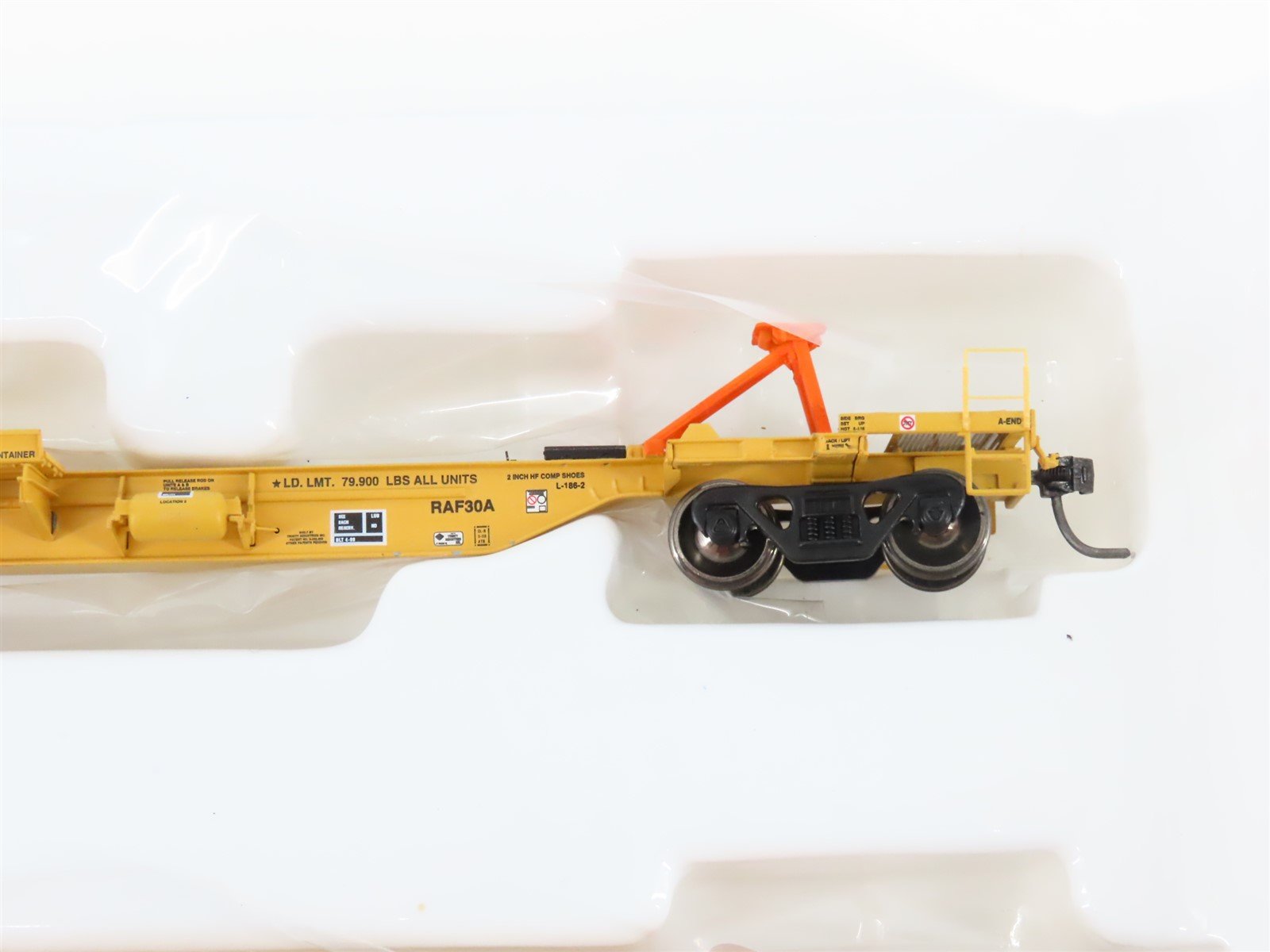 HO Athearn 28905 TTRX 3-Unit Trailer Train 57' All Purpose Spine Cars #361028