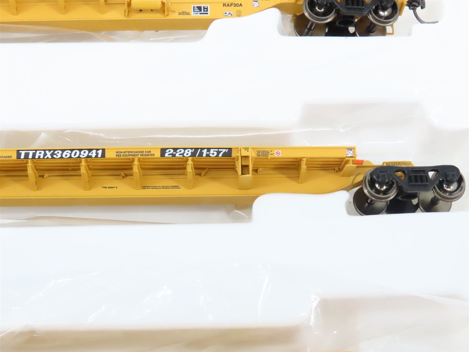 HO Athearn 28906 TTRX 3-Unit Trailer Train 57' All Purpose Spine Cars #360941