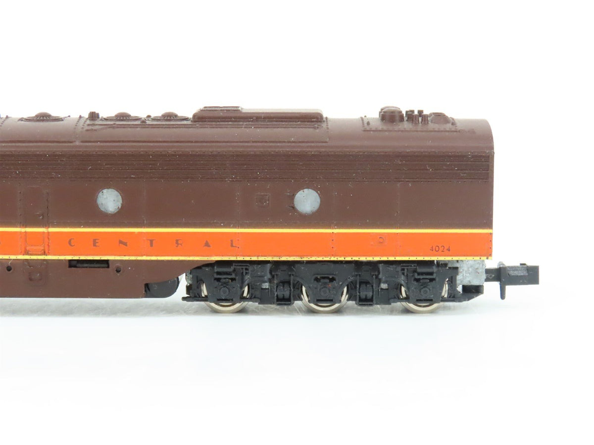 N Scale Con-Cor IC Illinoise Central &quot;Panama Limited&quot; EMD E8A Diesel No#