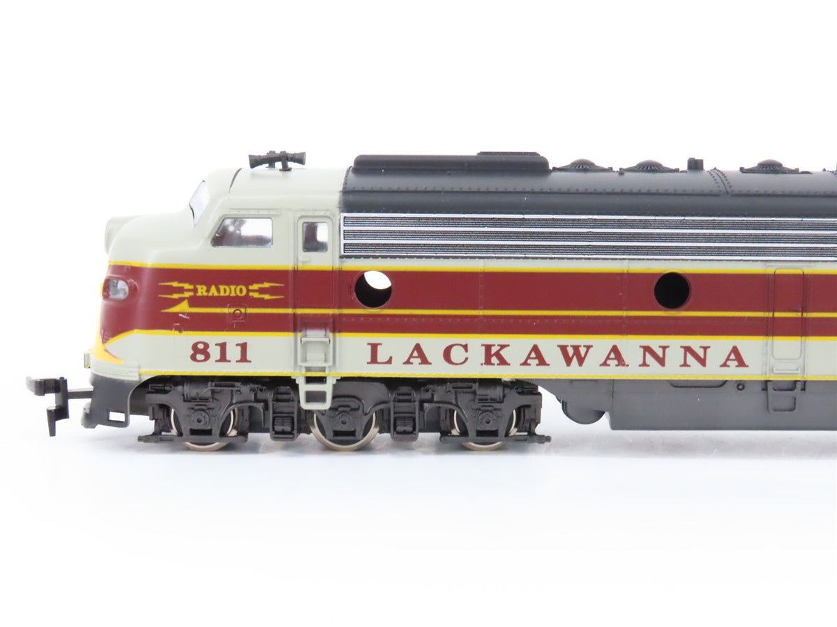 HO Scale IHC 1972 DL&amp;W Lackawanna EMD E8A/A Diesel Locomotive Set #811/810