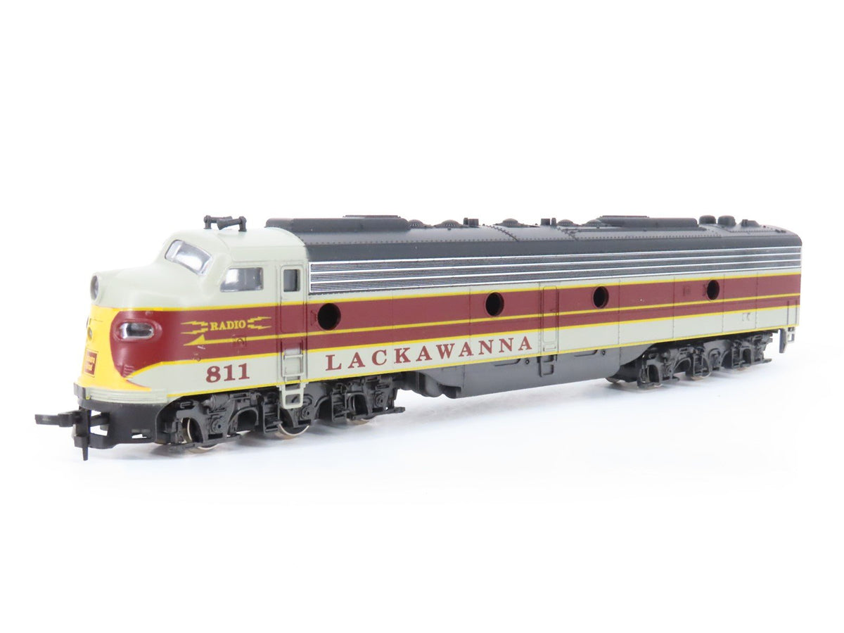 HO Scale IHC 1972 DL&amp;W Lackawanna EMD E8A/A Diesel Locomotive Set #811/810