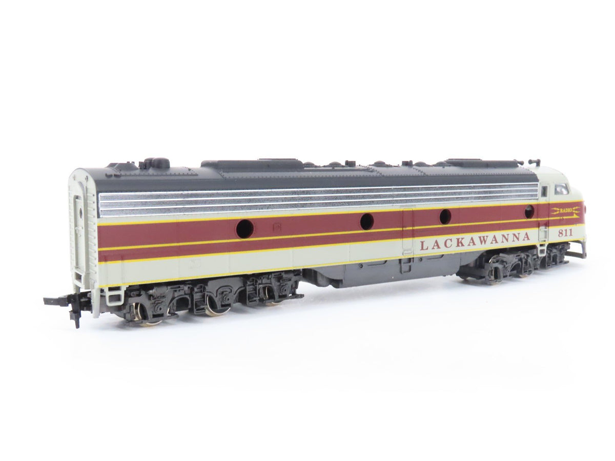 HO Scale IHC 1972 DL&amp;W Lackawanna EMD E8A/A Diesel Locomotive Set #811/810