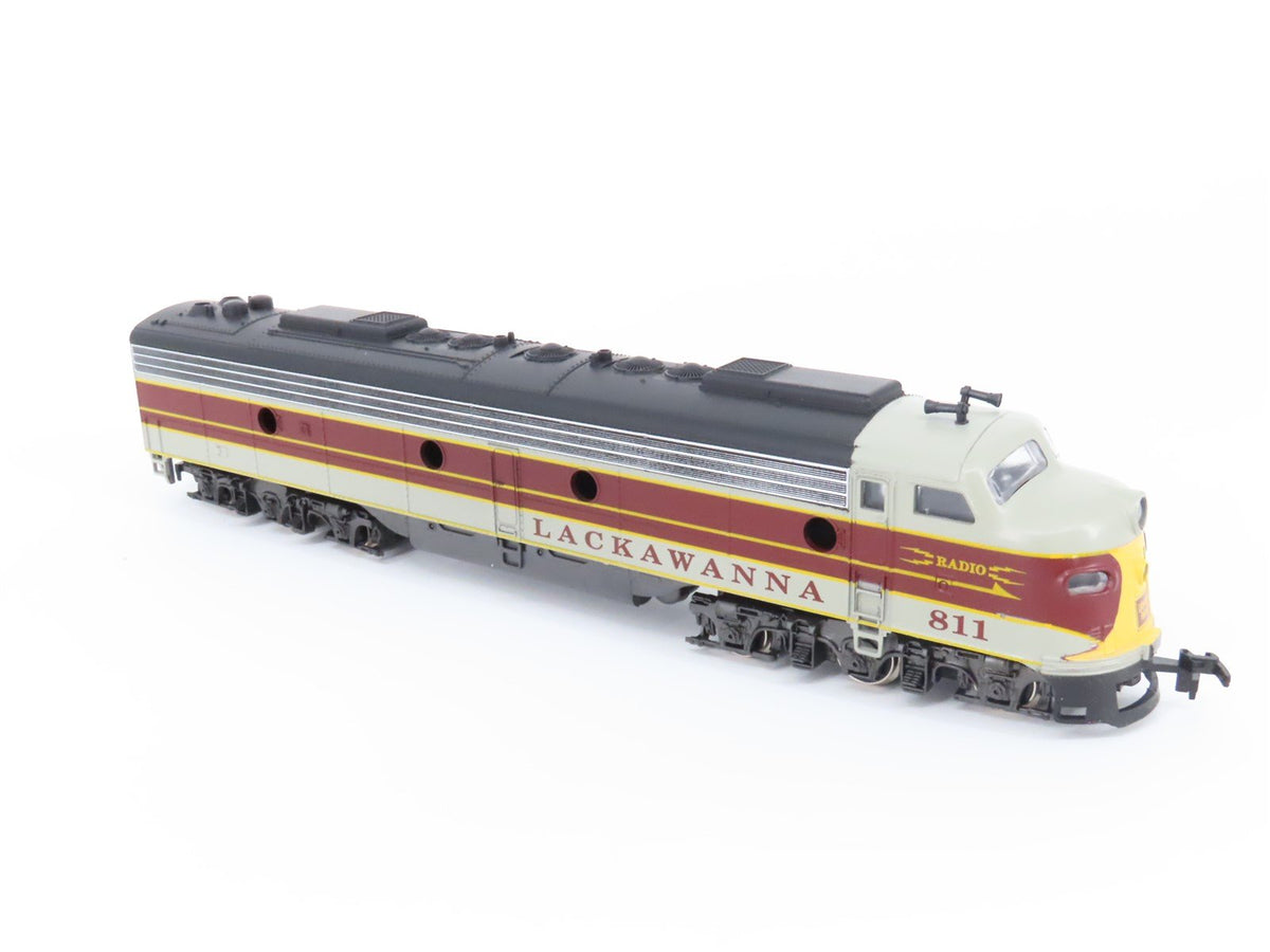 HO Scale IHC 1972 DL&amp;W Lackawanna EMD E8A/A Diesel Locomotive Set #811/810