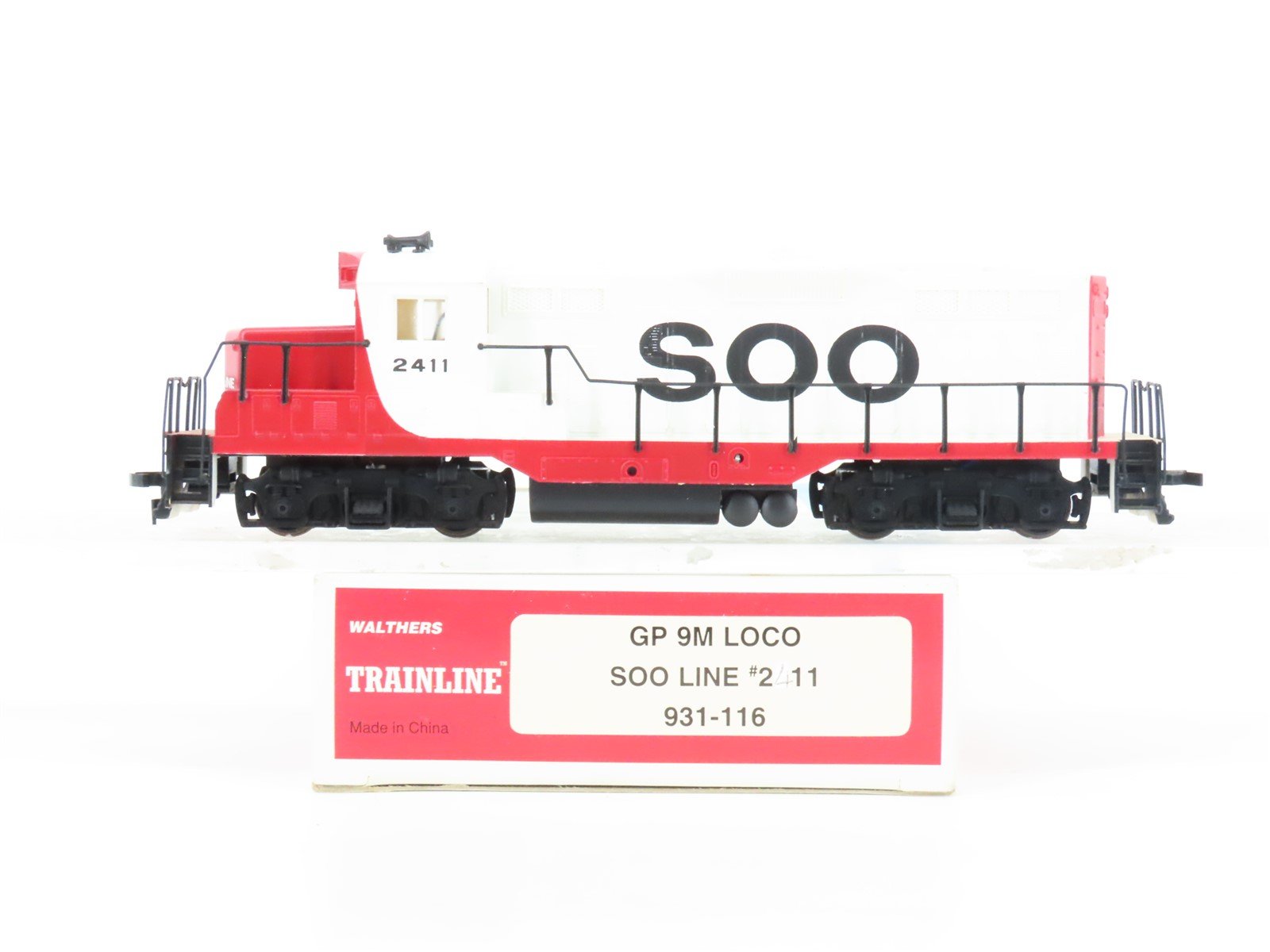 HO Scale Walthers Trainline 931-116 SOO Line Railroad EMD GP9M Diesel #2411