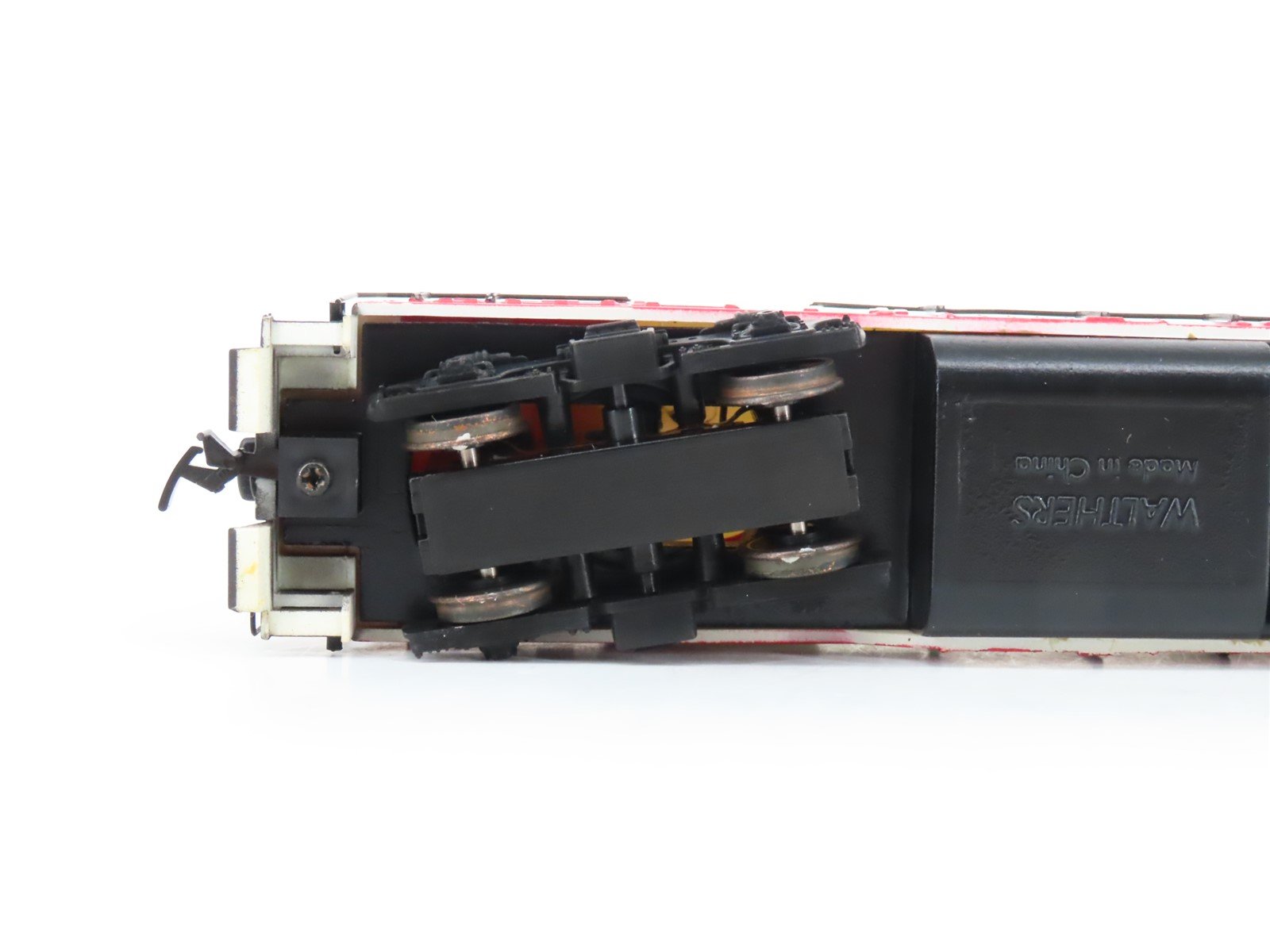 HO Scale Walthers Trainline 931-116 SOO Line Railroad EMD GP9M Diesel #2411