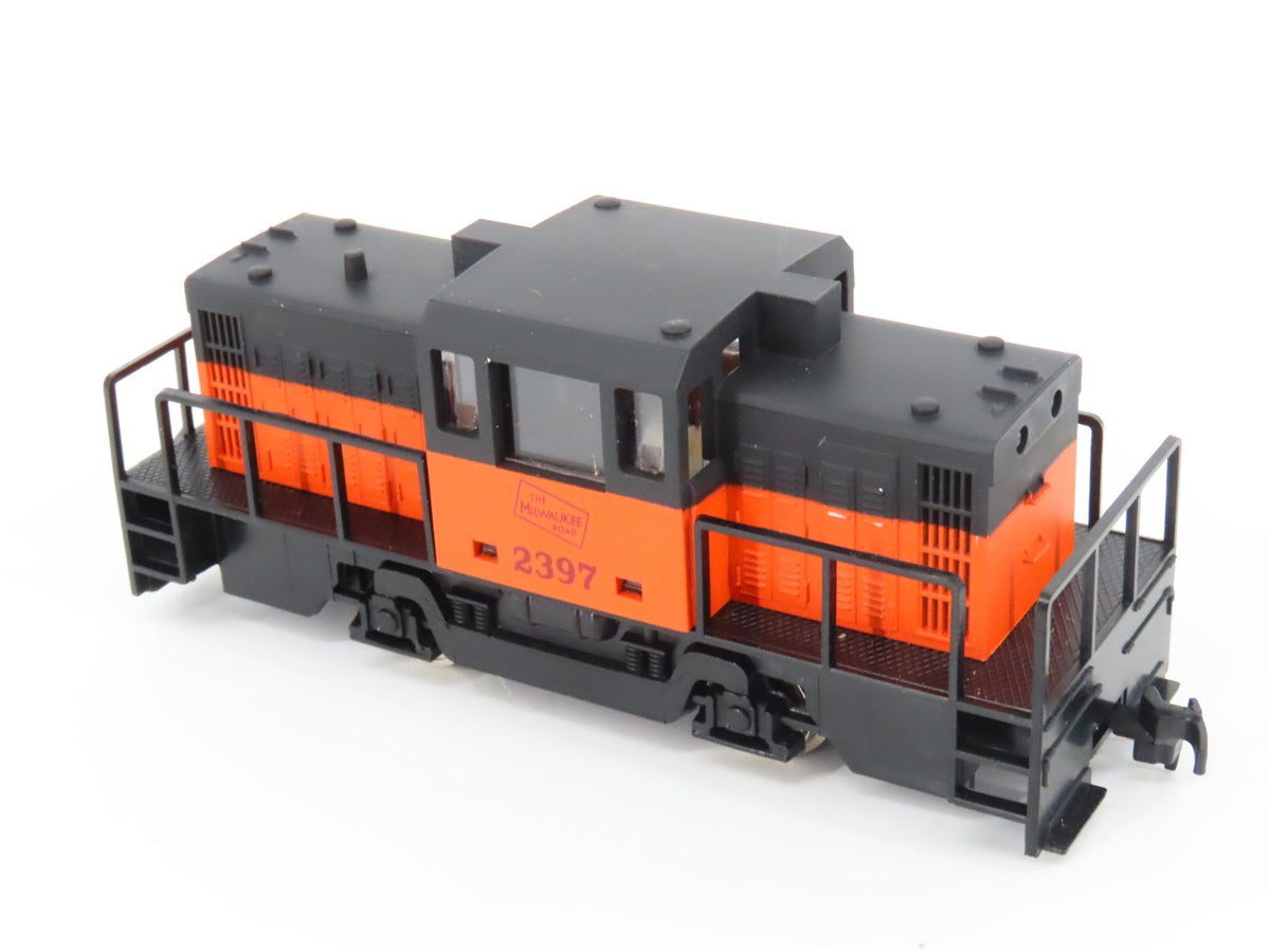 HO Scale IHC/MEHANO M505 MILW Milwaukee Road Canter Cab Diesel Switcher #2397