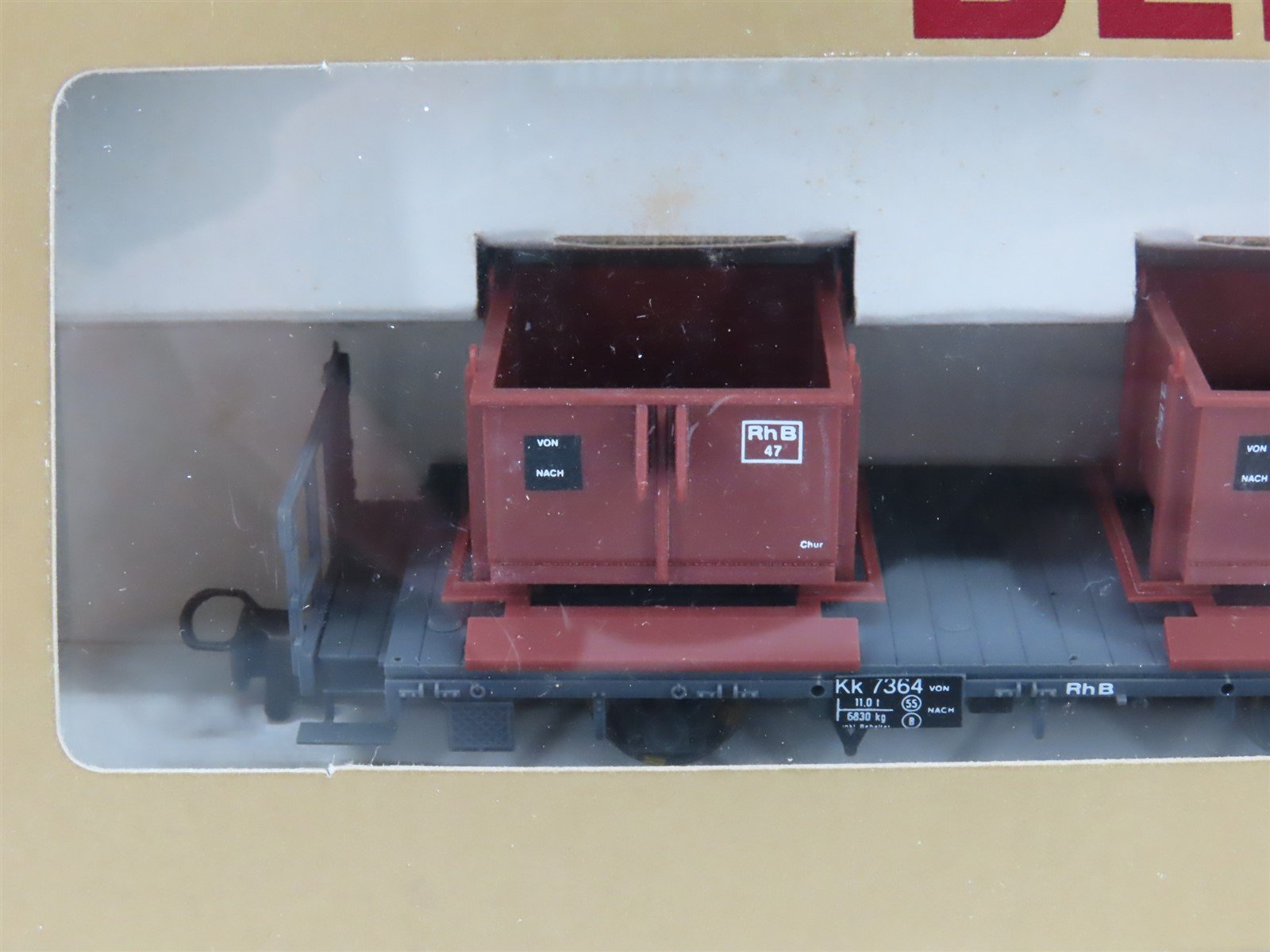 HOm Scale BEMO 7450100 RhB Rhaetian Railway Flat Cars w/ Containers 4-Unit Set