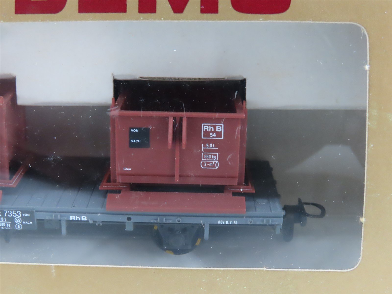 HOm Scale BEMO 7450100 RhB Rhaetian Railway Flat Cars w/ Containers 4-Unit Set