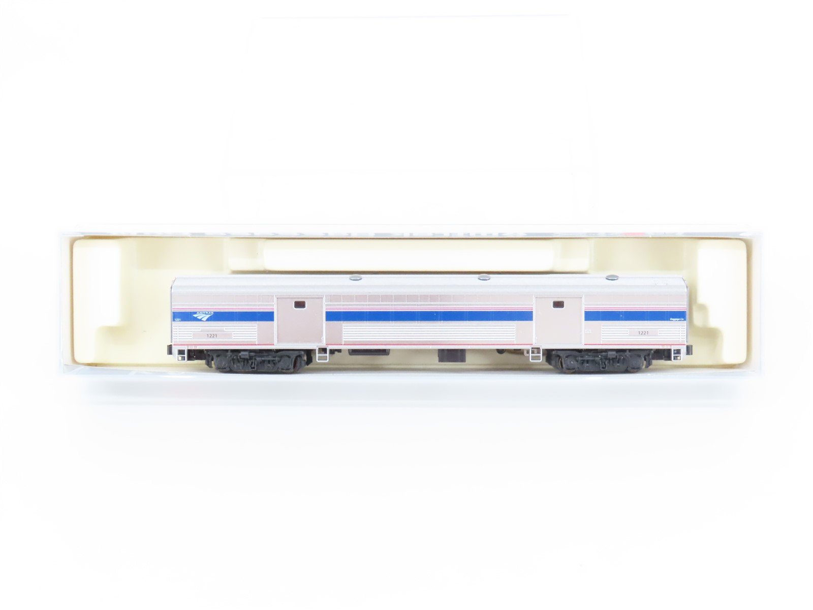 N Scale KATO 156-0953 Amtrak Phase VI Baggage Passenger #1221