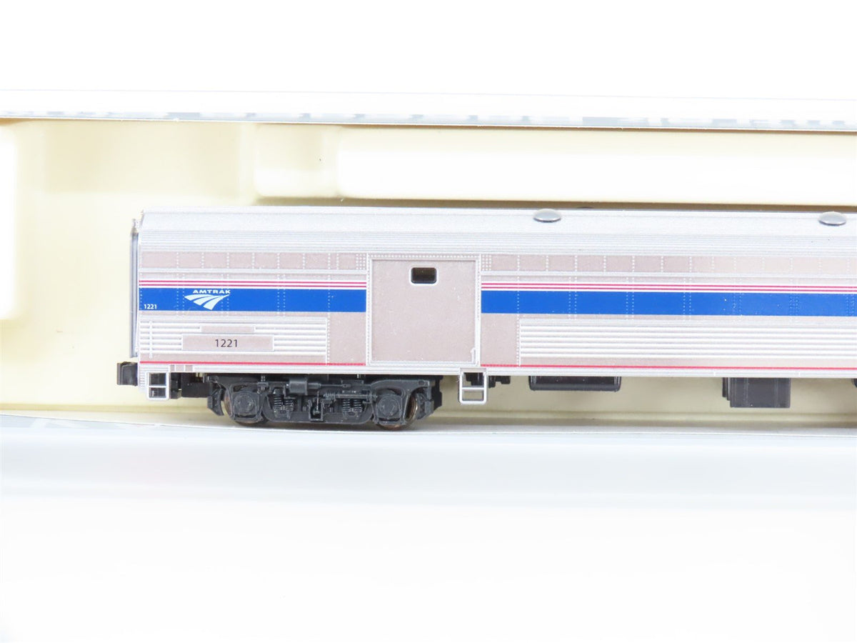 N Scale KATO 156-0953 Amtrak Phase VI Baggage Passenger #1221