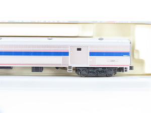N Scale KATO 156-0953 Amtrak Phase VI Baggage Passenger #1221