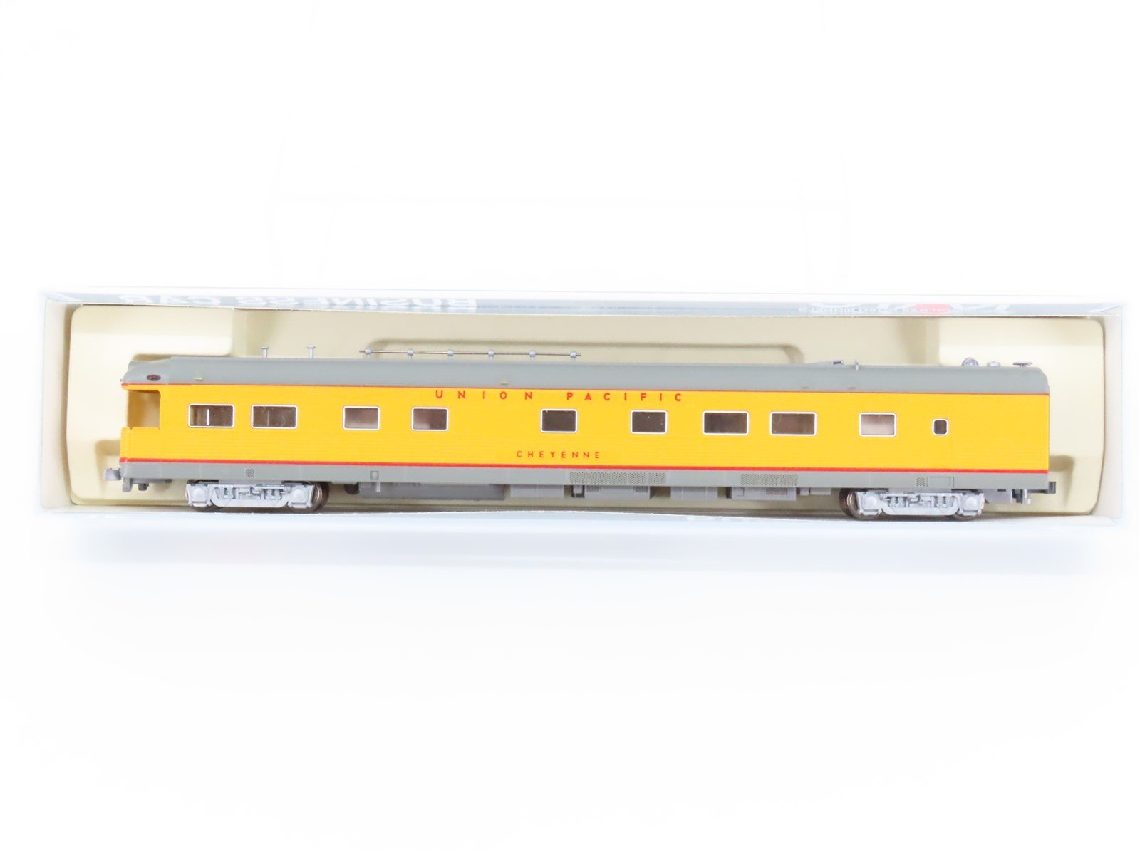 N Scale KATO 156-0813 UP Union Pacific Pacific Business Passenger "Cheyenne"