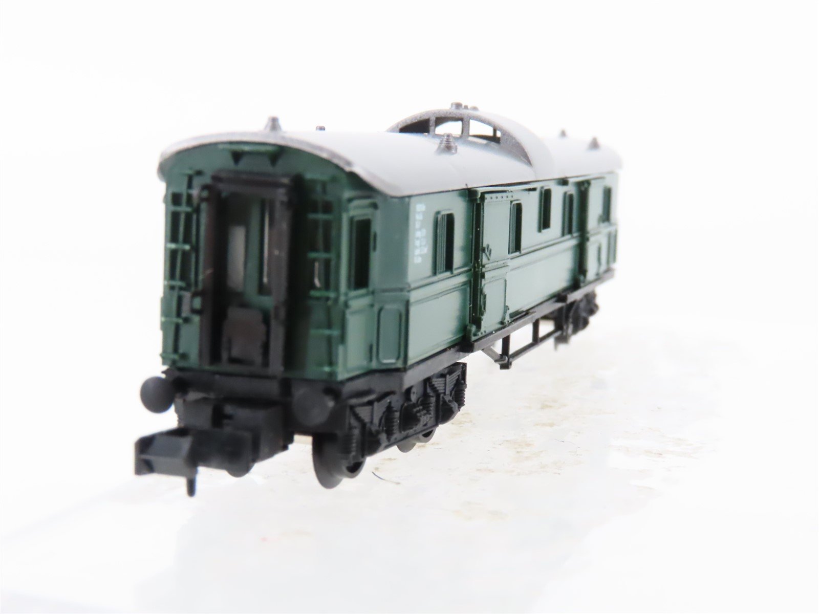 N Scale Arnold Rapido Unlettered German Baggage Passenger Car