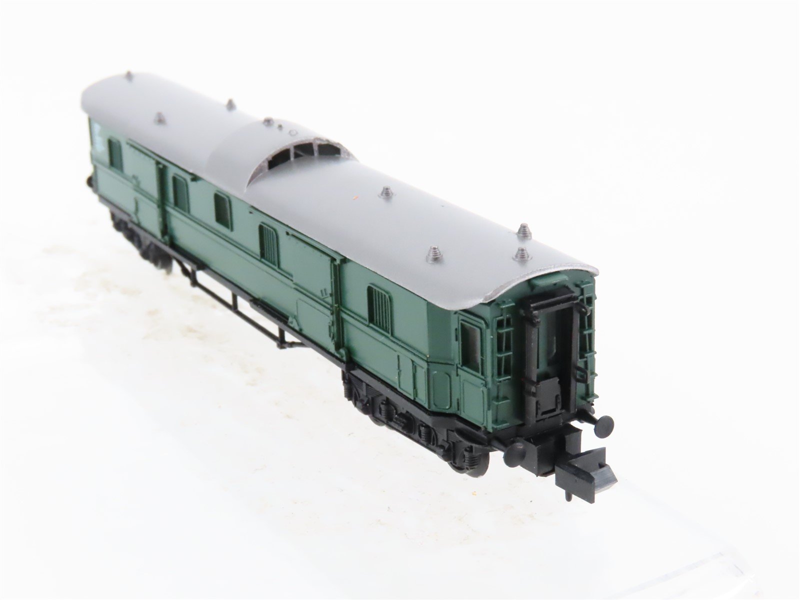 N Scale Arnold Rapido Unlettered German Baggage Passenger Car