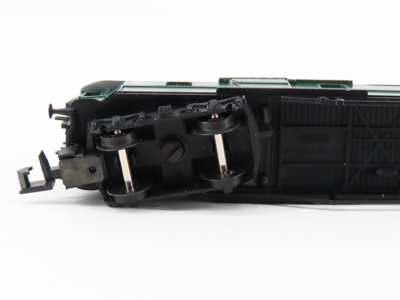 N Scale Arnold Rapido Unlettered German Baggage Passenger Car