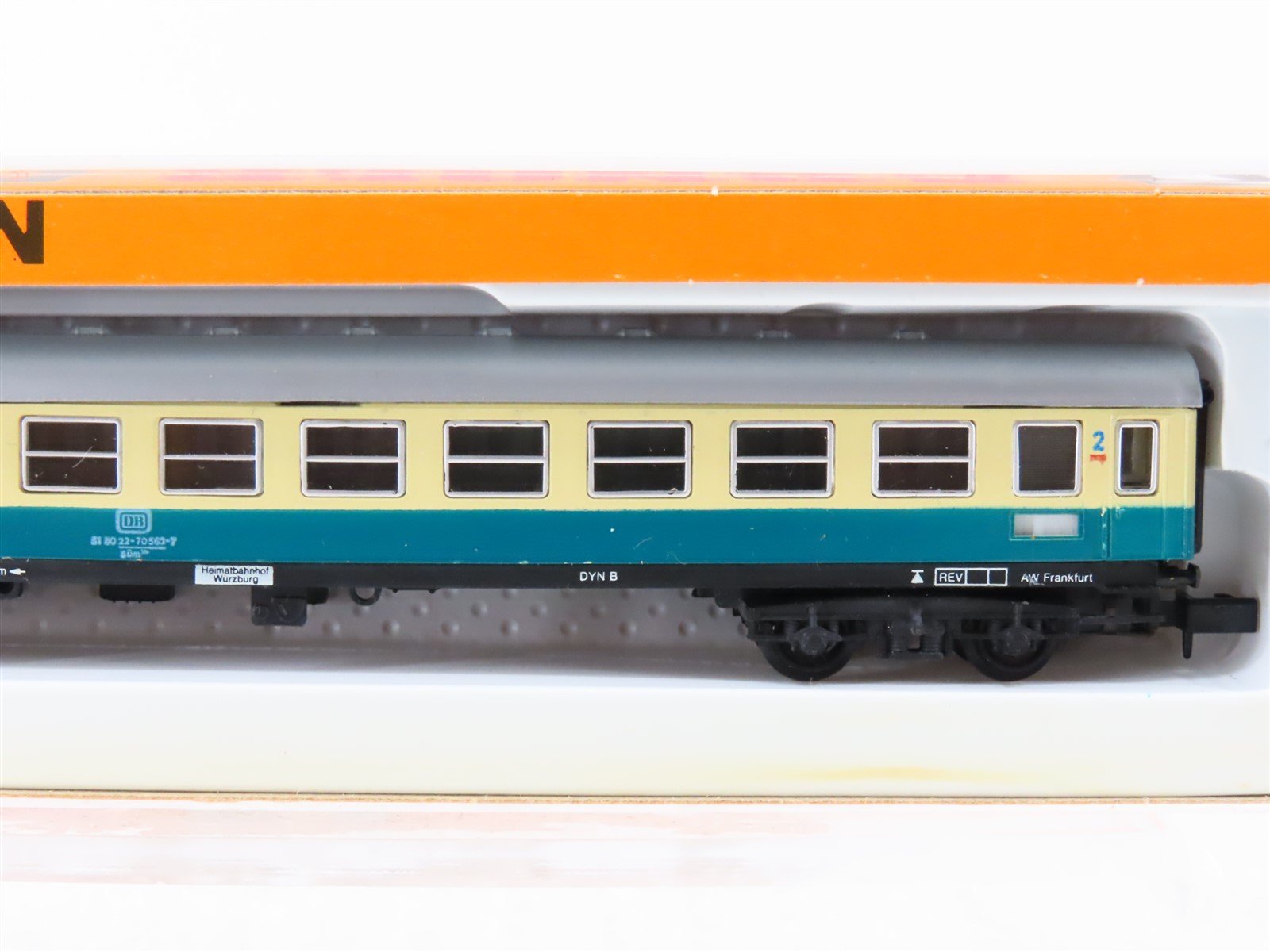 N Arnold 3202 DB Deutsche Bahn 2nd Class Corridor Coach Passenger Car #563-7