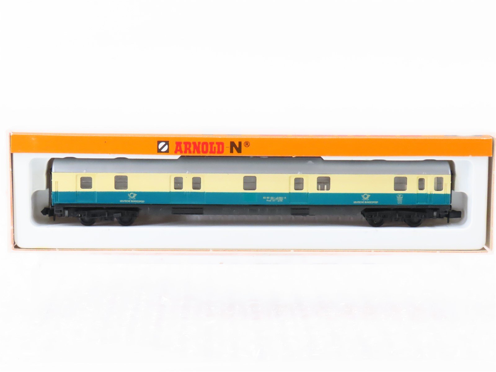 N Scale Arnold 3281 DB Deutsche Bundespost Mail Passenger Car #093-6