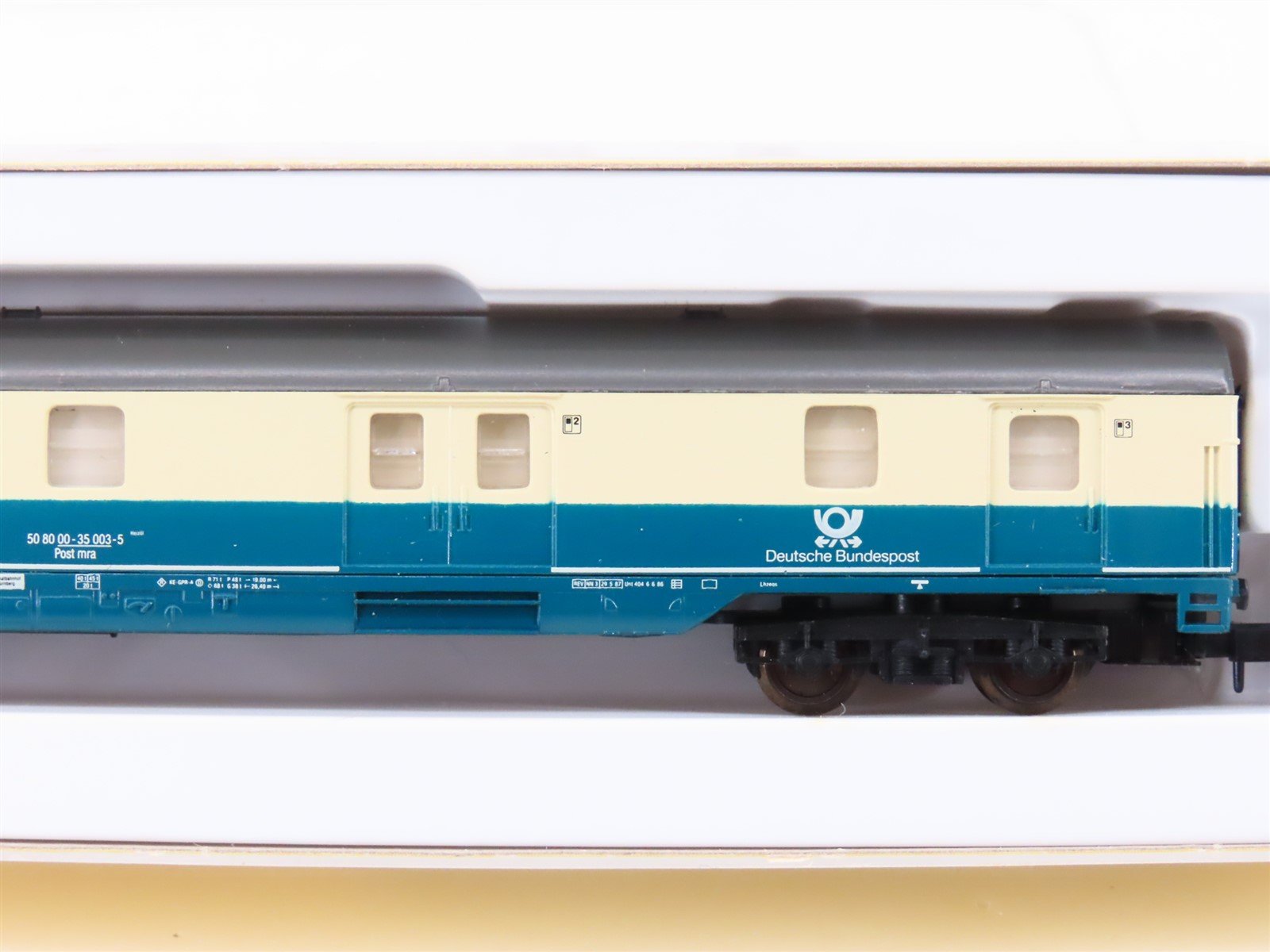 N Scale Arnold 3280 DB Deutsche Bundespost Mail Passenger Car #003-5