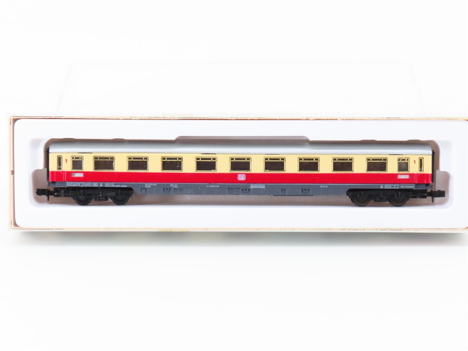 N Scale Arnold 0381 DB Deutsche Bahn 1st Class Corridor Coach Passenger Car