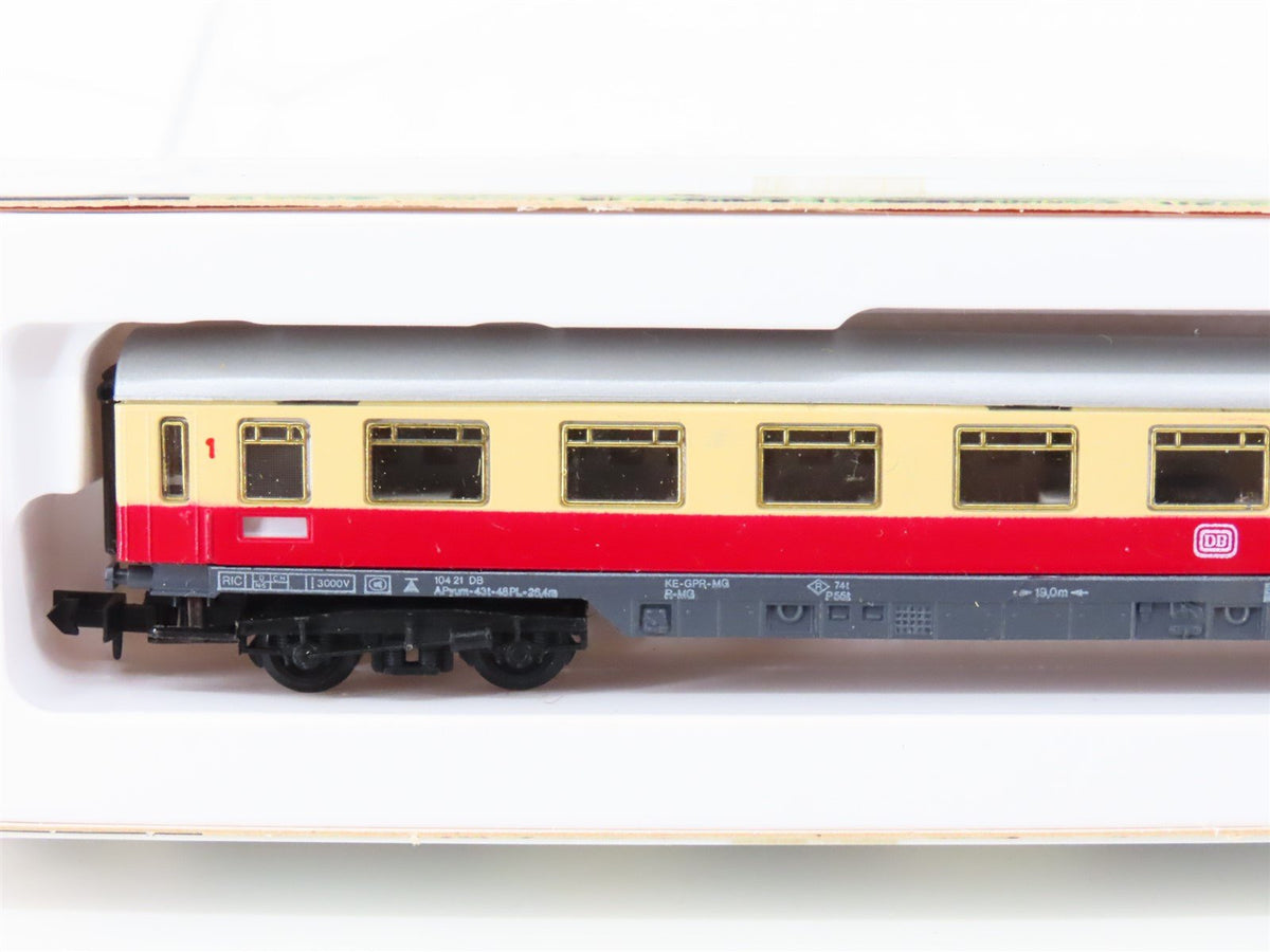 N Scale Arnold 0381 DB Deutsche Bahn 1st Class Corridor Coach Passenger Car