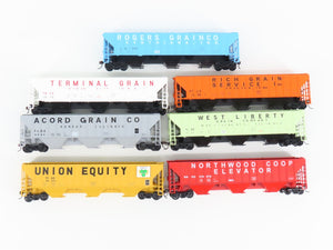 LOT of 7 HO Scale Assorted Union Equity/Rich Grain/Acord Grain 3-Bay Hoppers